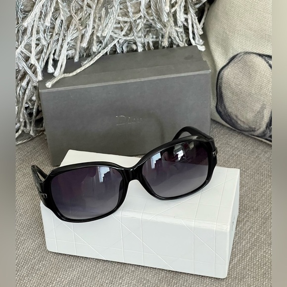 ⭐️COA⭐️CHRISTIAN DIOR SUNGLASSES W/Case-Box Dustbag & Cloth⚡️STUNNING⚡️ - Picture 2 of 14